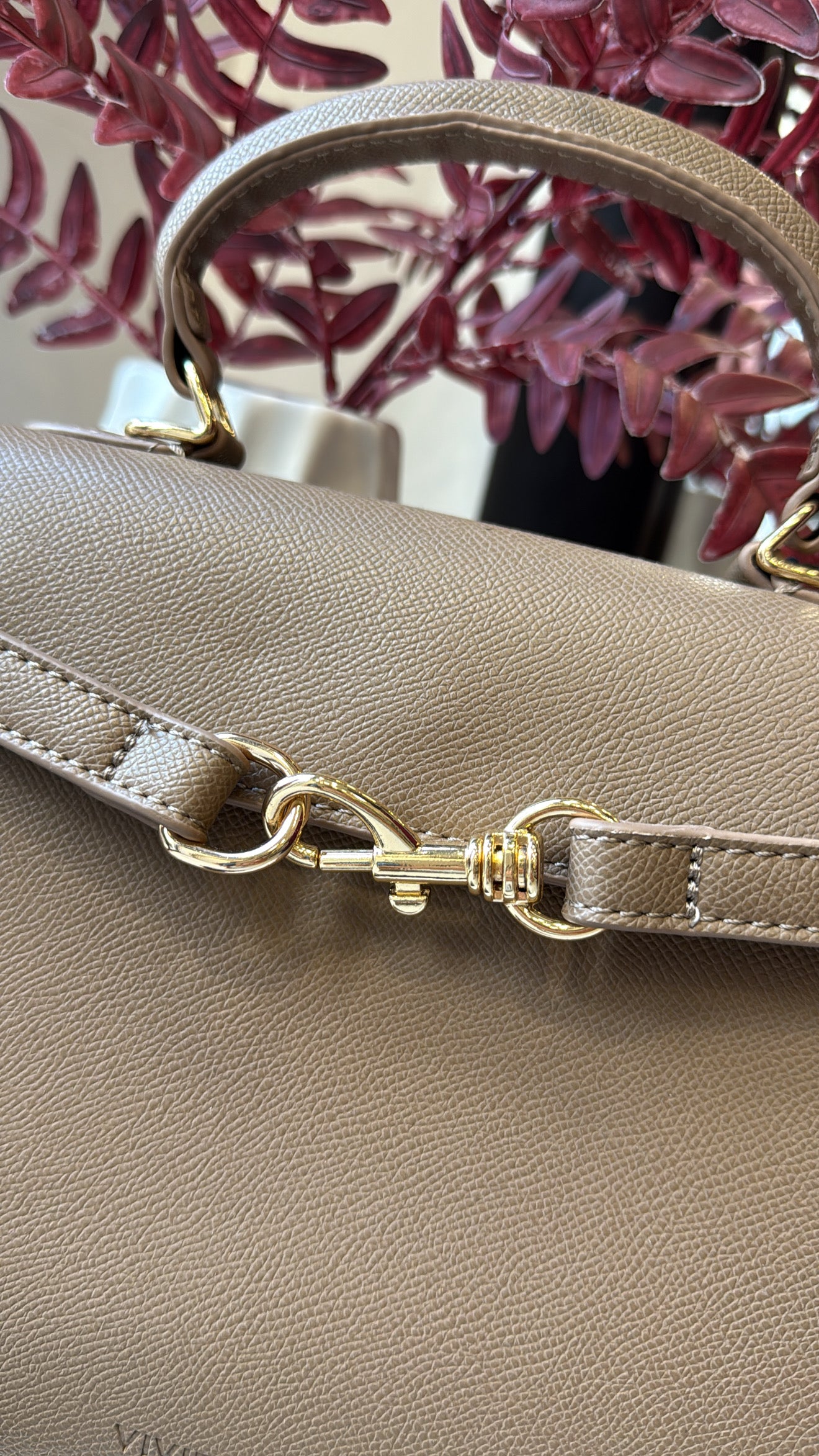 Borsa Vivienne D. Busy H.