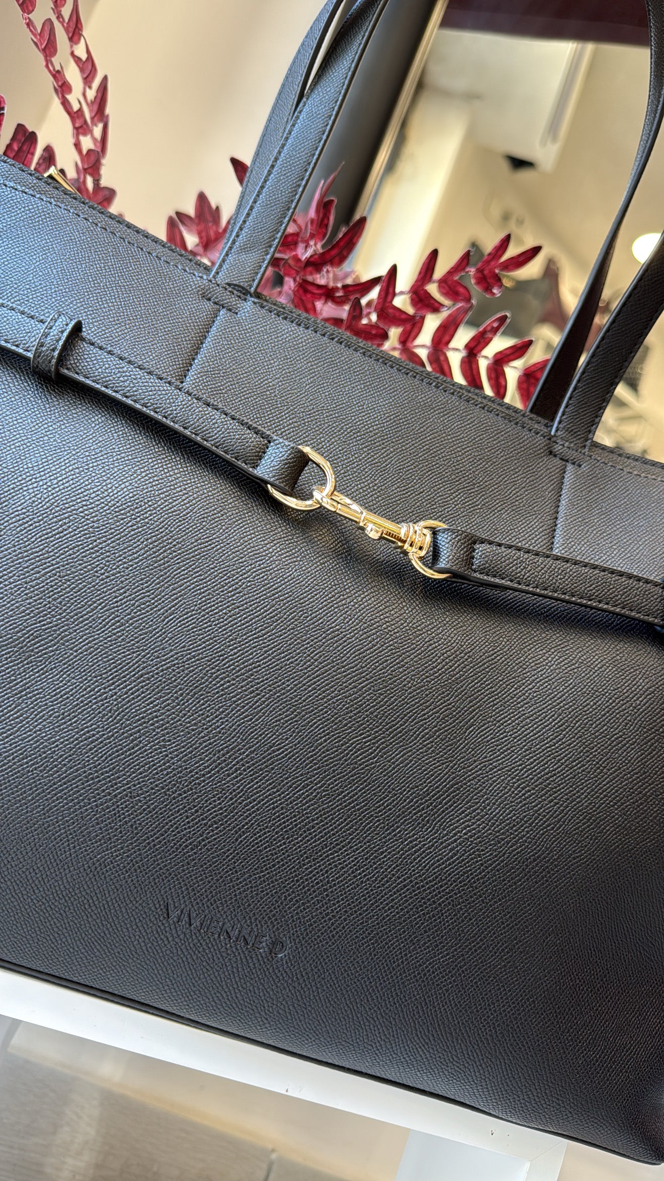 Borsa Vivienne D. Busy G.