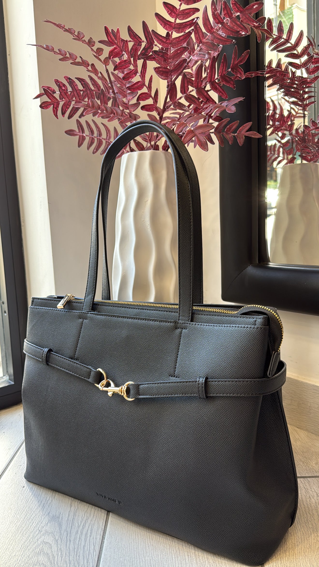 Borsa Vivienne D. Busy G.