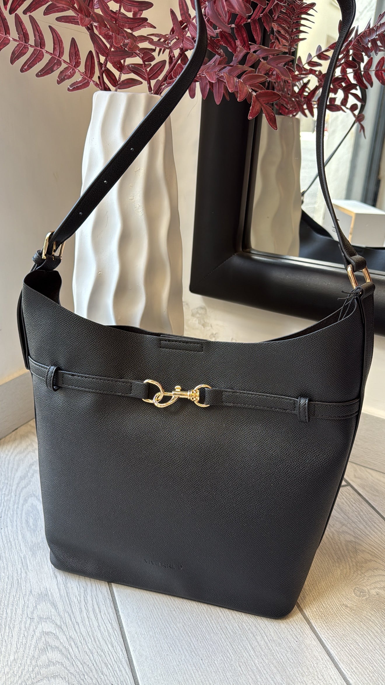 Borsa Vivienne D. Busy